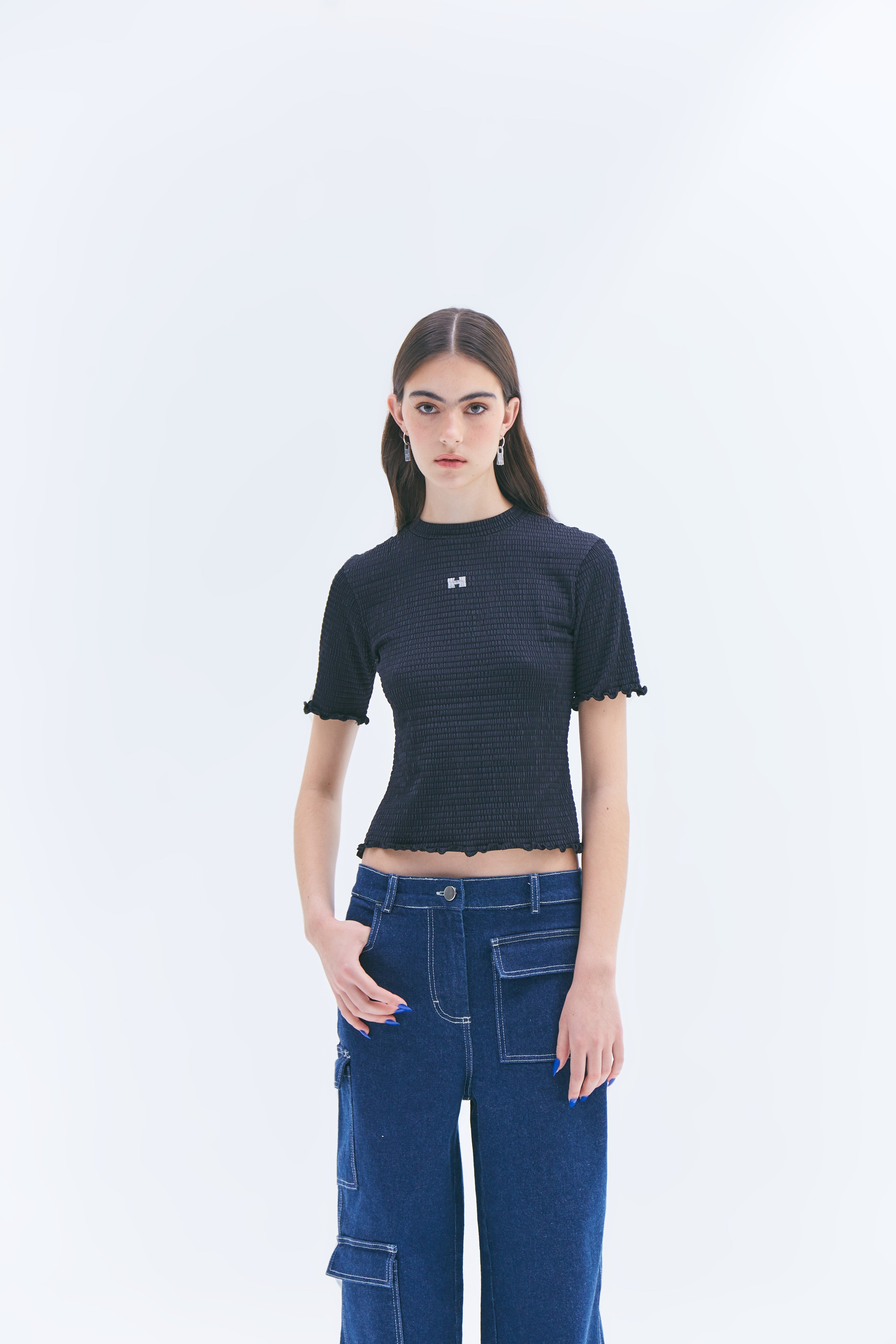 CAMISETA BABY TEE LASTEX | PRETO