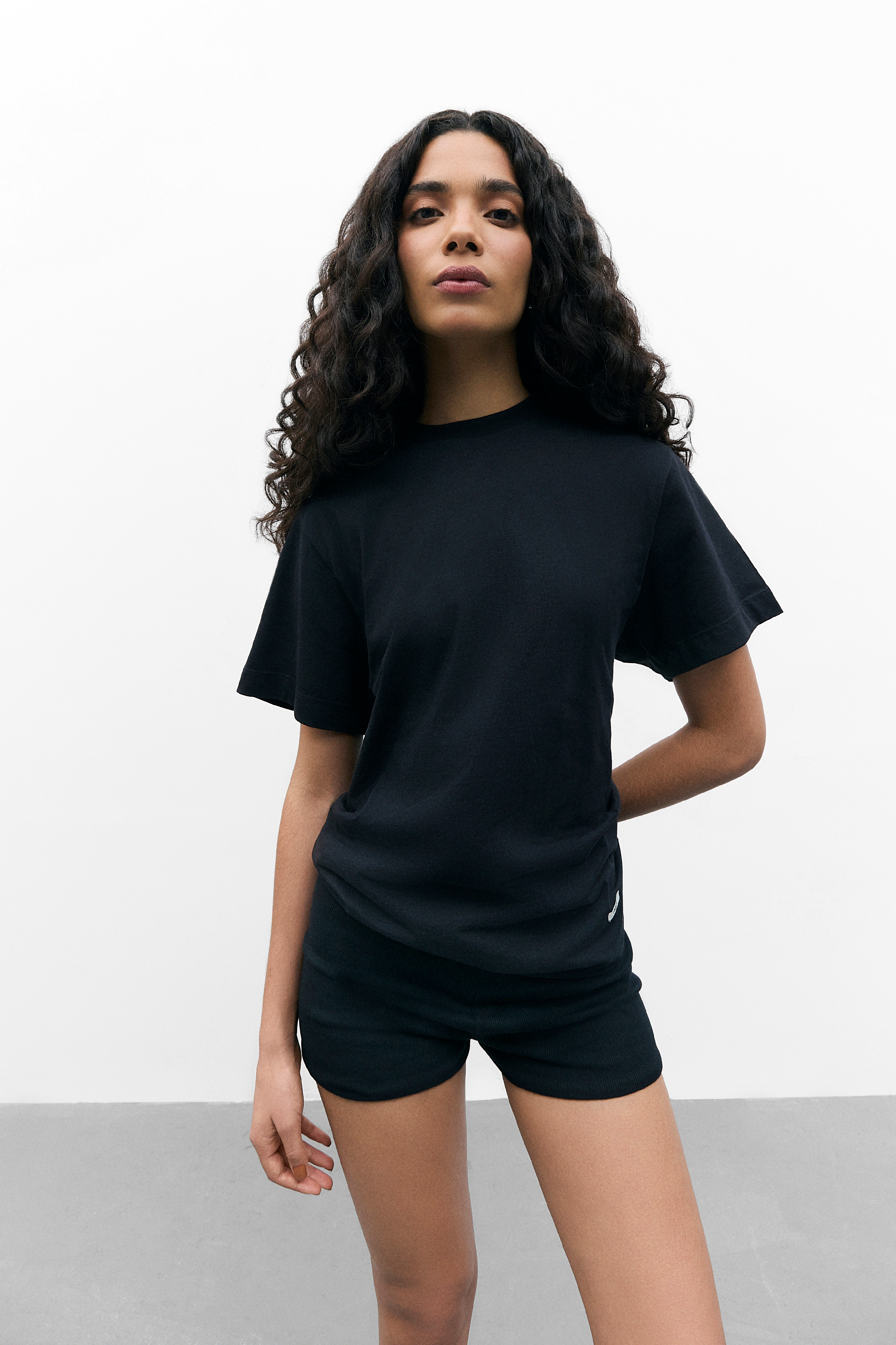 CAMISETA REGULAR FIT | PRETO